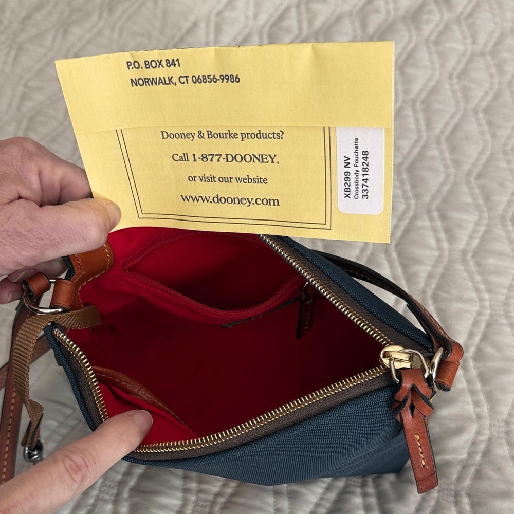 Dooney & Bourke Navy and Tan Crossbody Bag - NWT - clean, crisp - Picture 6 of 6